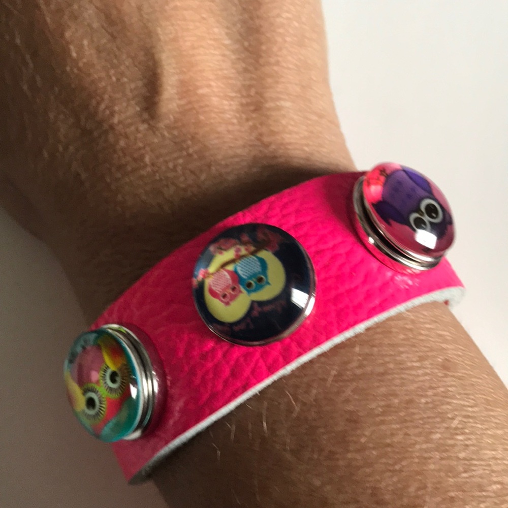 Hot pink soft leather 3 snap bracelet with snaps